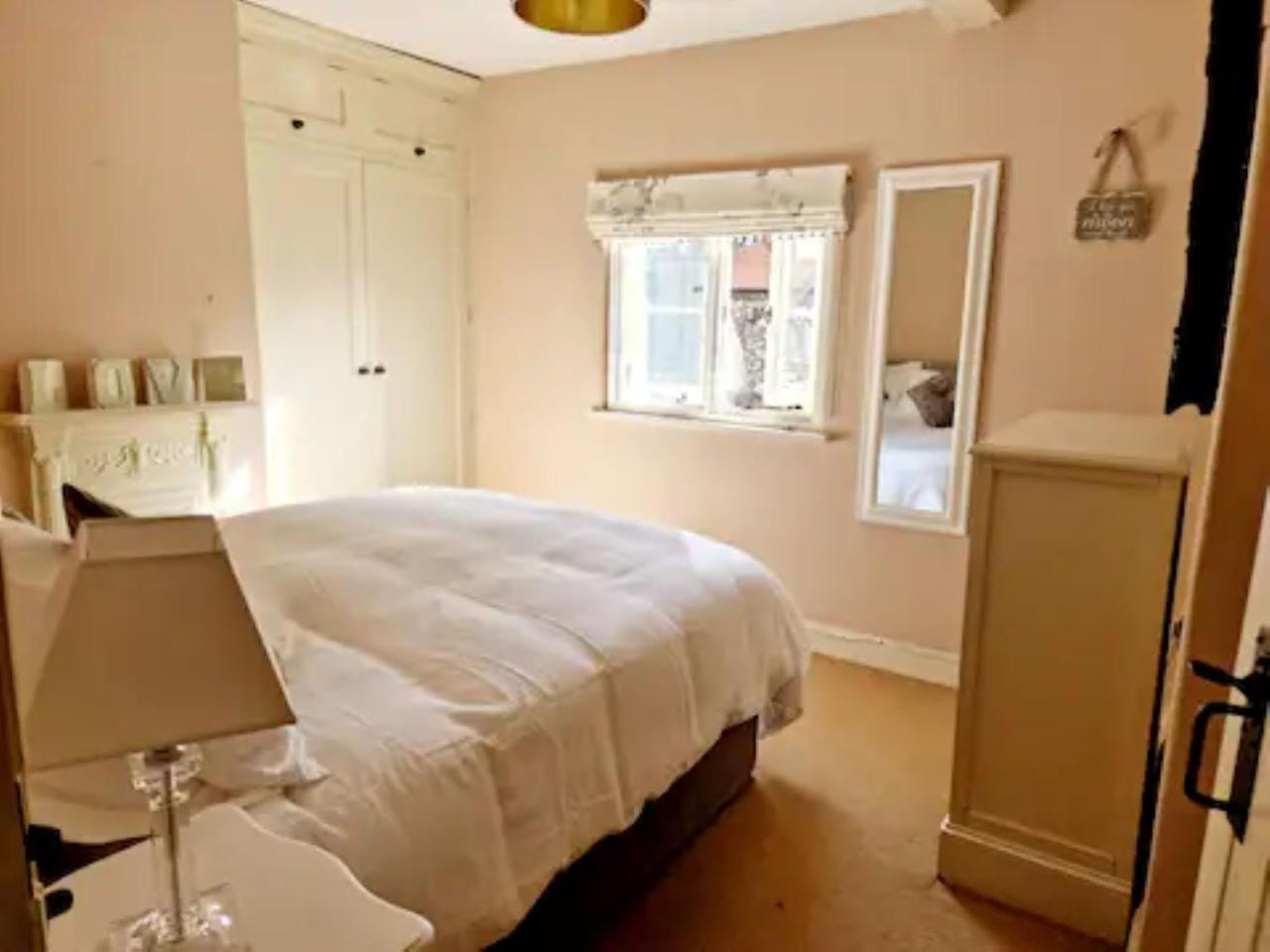 Jackdaw Cottage-Beautiful Cottage, Town Centre ويمبورن مينستر المظهر الخارجي الصورة